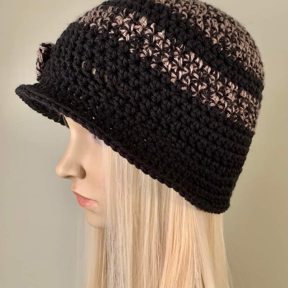 Handmade Vintage Cloche Knit Hat - Picture 4 of 4
